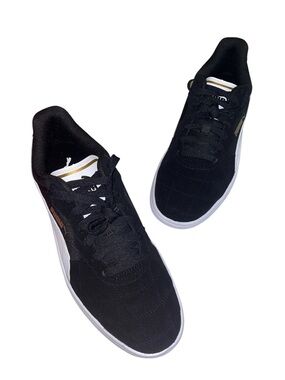 Brand New in Box Men’s Puma Black/White Lace Up Sneakers, Size 10.5
